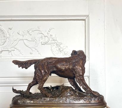  Jules MOIGNIEZ (1835-1894) Spaniel and hare Lost wax bronze with brown patina signed...