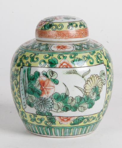 null CHINA, 19th CENTURY Covered pot in porcelain and enamels of the green family...