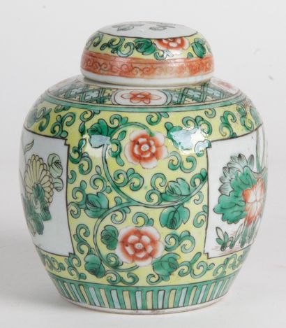 null CHINA, 19th CENTURY Covered pot in porcelain and enamels of the green family...