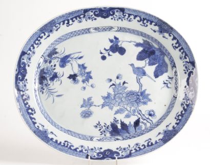 null CHINA, INDIA COMPANY, 17th CENTURY Oblong blue-white porcelain dish, decorated...
