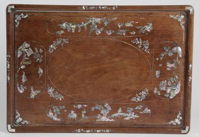  Vietnam, circa 1900 Tray in light wood with inlaid mother-of-pearl decoration of...