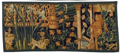 FRAGMENT OF ARRAS FABRIC circa 1480, decorated...