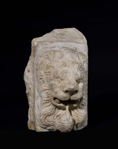 null DECORATIVE ELEMENT IN WHITE SCULPT MARBLE in high relief representing a lion...