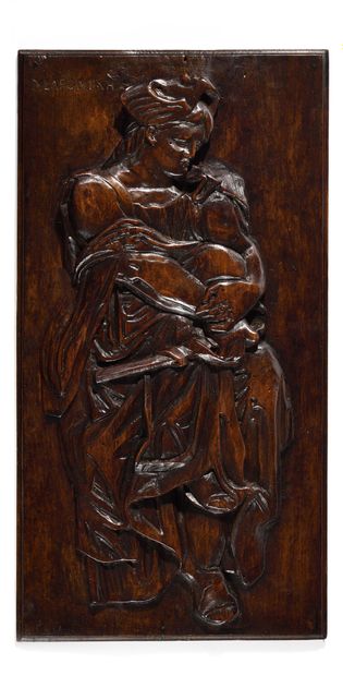 null SUITE DE HUIT PANNEAUX en bois sculpté en fort relief représentant les muses...