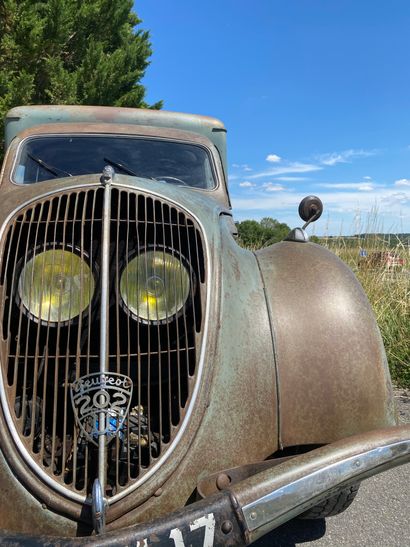 1949 PEUGEOT 202 CAMIONETTE 
Serial number : 748265



Nice patina



Old style



French...