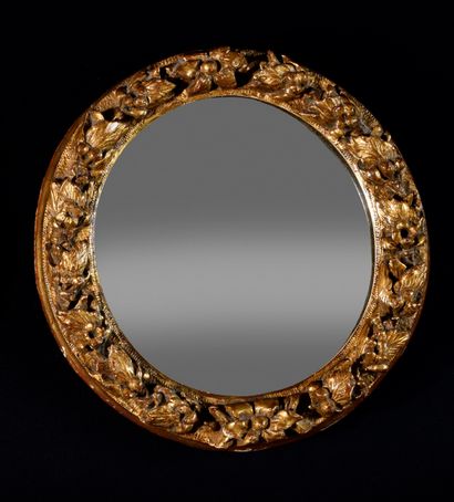 SMALL ROUND MIRROR in wood carved with flowers...