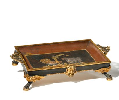 null CABARET TRAY in bronze with brown and black patina, rectangular shape, decorated...