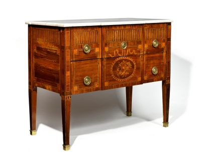null COMMODE with a slight central projection in marquetry veneer of fruit wood opening...