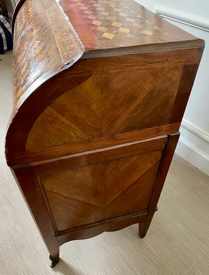 null SECRETARY BACK OF ANE in veneer and marquetry with geometric decoration and...