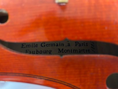 null EMILE GERMAIN à Paris 5 Faubourg Montmartre 1885 Violon Fond deux pièces à ondes...