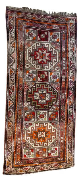 null CAUCASE Kazak carpet About 1930/40 235 x 107 cm Wool velvet on wool foundations...