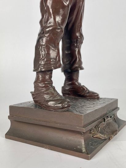  Halfdan HETRZBERG (1857-1890) Le jeune mousse siffleur Bronze à patine brune, signé...