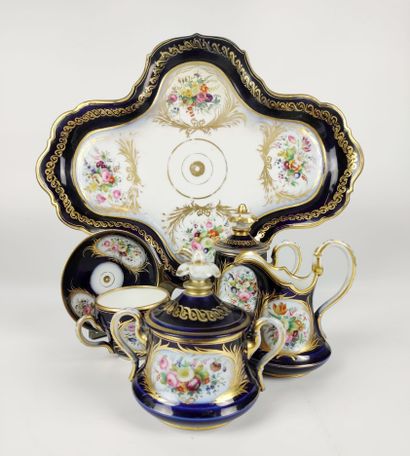 null SEVRES (in the taste of) Tea service said cabaret in blue and gold porcelain...