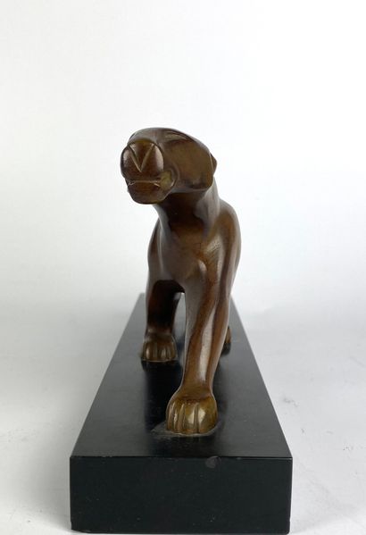 null Michel DECOUX (1837-1924) Walking panther Bronze with light brown patina Black...
