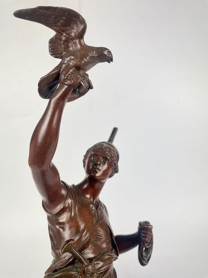 null Eugène MARIOTON (1854-1933) The throw Bronze with medal patina H : 38 cm