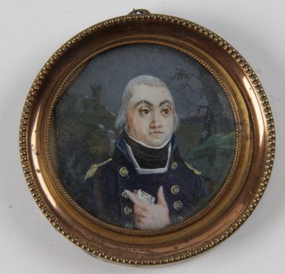 null "PORTRAIT OF AN OFFICER". Miniature of round shape, gilded brass frame. Period...