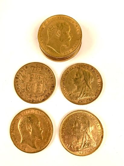 null 10 GOLDEN PIECES, British sovereign, 1862, 1894, 1903, 1904. Weight : 79,75...