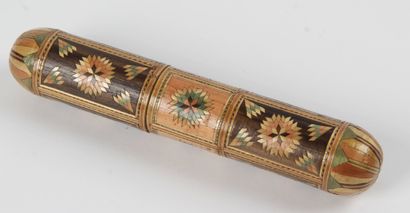 null LARGE TUBULAR CASE in straw marquetry decorated with polychrome cartouches framed...