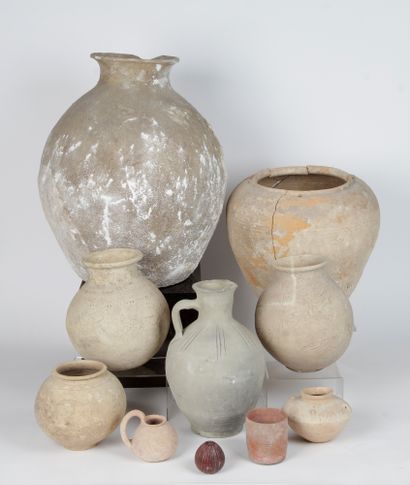 null ROMANIAN DIGGING OBJECTS, MEDITERRANEAN SURROUNDING, including : - TWO VASES...