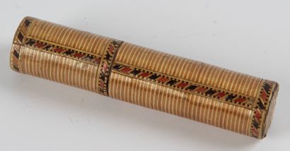 null SMALL cylindrical case in straw marquetry decorated with nets framed by geometrical...
