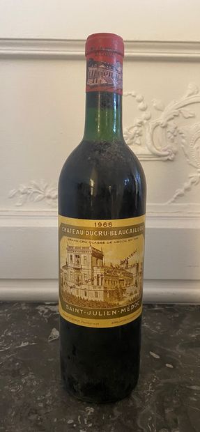 null 1 bottle CHÂTEAU DUCRU BEAUCAILLOU 1966 2nd GC Saint-Julien (N. lb, E.f)