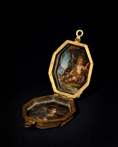 RARE MEDALLON DOUBLE FACE ARTICULATED' in gilded bronze revealing four painted miniatures...