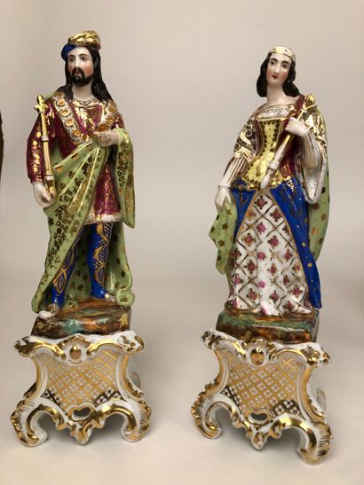 null PAIR OF FIGURINES in the Troubadour style in polychrome porcelain of Paris,...