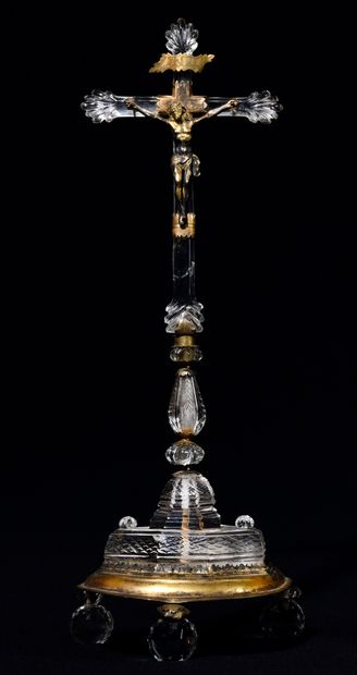 null CRUCIFIX WITH CHRIST in gilded bronze, cross and base in cut rock crystal, titulus...