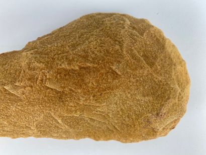  Biface lancéolé Quartzite beige Afrique du Nord sub-saharienne, Acheuléen l. : 22...