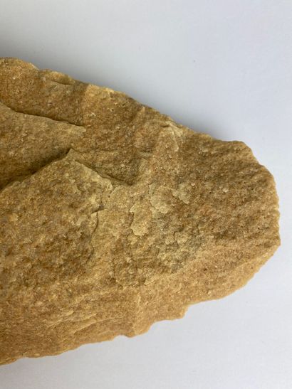  Large sub-amygdaloid biface Beige quartzite. Posterior chip. Africa, Mauritania,...