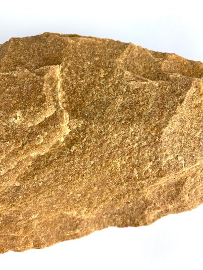 null Beige quartzite lanceolate biface. Sub-Saharan North Africa, Acheulean l. :...