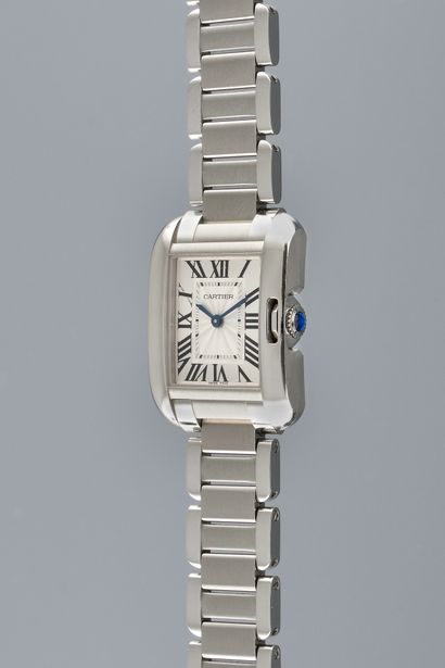 null CARTIER Tank Anglaise "Mini". Réf: 3485. N° 320454TX. Vers 2000. Montre bracelet...