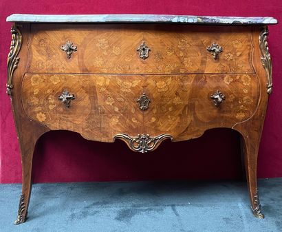 null WOODEN COMMODE in veneer and floral marquetry opening on two drawers without...