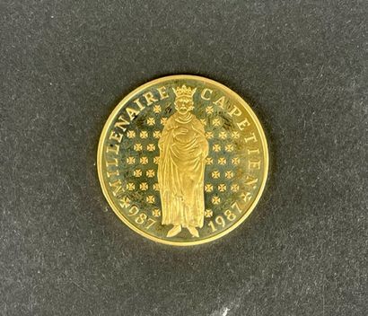 null MONNAIE DE PARIS Commemorative coin of 10 Francs gold 1987, Capetian Millennium...