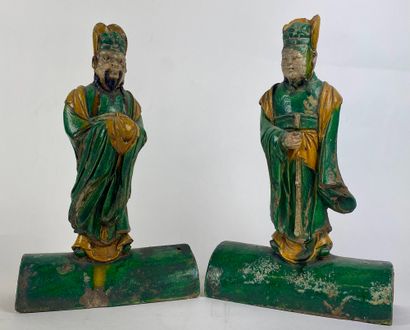 CHINA Pair of roof tiles. H : 40 cm (chips...
