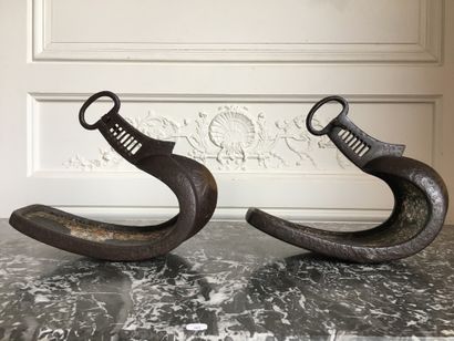 null JAPAN Pair of iron stirrups (abumi) with geometrical iron decoration (missing),...