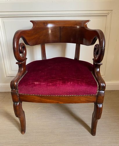 null OFFICE CHAIR in mahogany with armrests. 19th century. H : 80 cm W : 50 cm D...