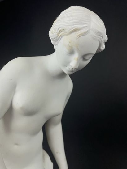 null Etienne FALCONET (1716-1791) D'après La Baigneuse Sculpture en biscuit H : 54...