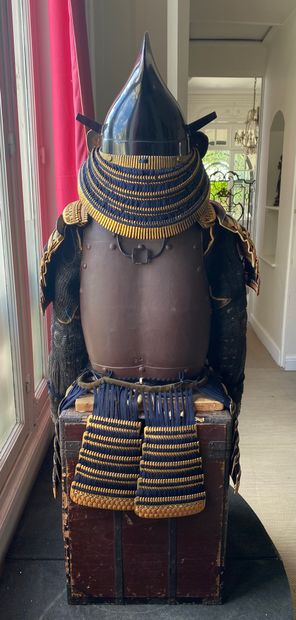  JAPON Armure de Samourai composite Casque Eboshi (grand chapeau de Cour) de l'époque...