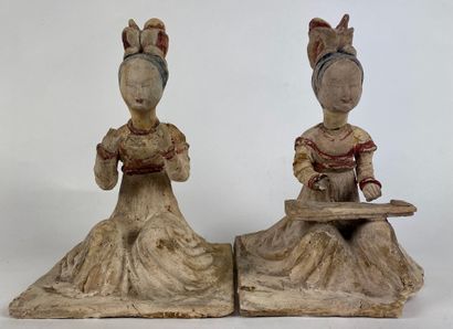CHINA Pair of terracotta subjects H: 24 cm...