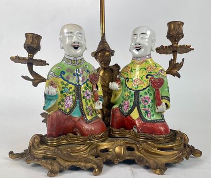 CANDELABRE with Chinese in gilt bronze and...