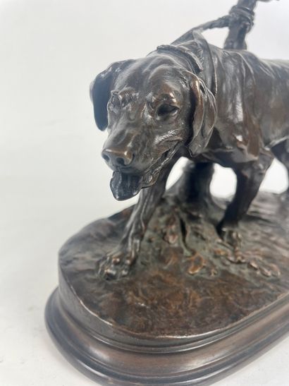 null Pierre-Jules MÈNE (1810-1879) Chien de chasse Bronze à patine brune Signé sur...