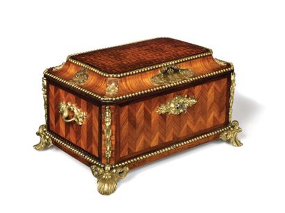 null Important present box with the figure of the Emperor Napoleon III and the Empress...
