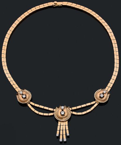 NECKLACE adorned with a double row of rectangular...