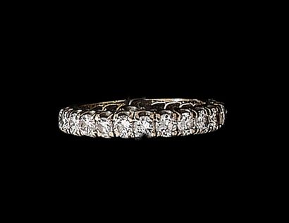 null ALLIANCE composed of 24 brilliant cut diamonds. Mounted in 18K white gold. TDD...