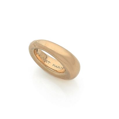 null CHAUMET JONC ring in 18K yellow gold. Signed Chaumet Paris and numbered. French...