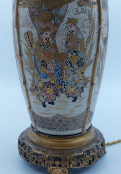 null JAPAN. SATSUMA LAMP decorated with characters and gilded bronze frame, mounted...