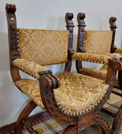 null PAIR OF Dagobert armchairs in carved wood upholstered with yellow velvet fabric...