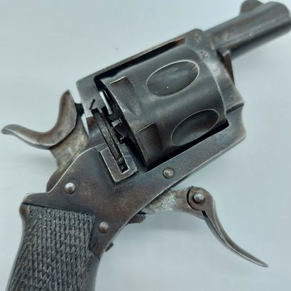 null Revolver Bulldog cal.320, manufacture royale de Liège 

(manques)