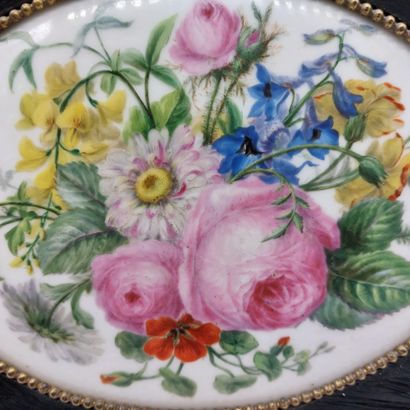 null DIEHL in Paris

Oval porcelain plate with polychrome enamelled decoration of...